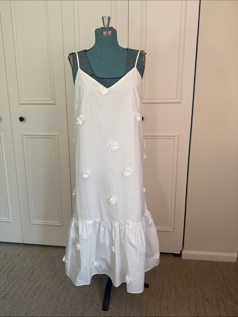 Lucy Paris White Floral Applique Maxi Dress